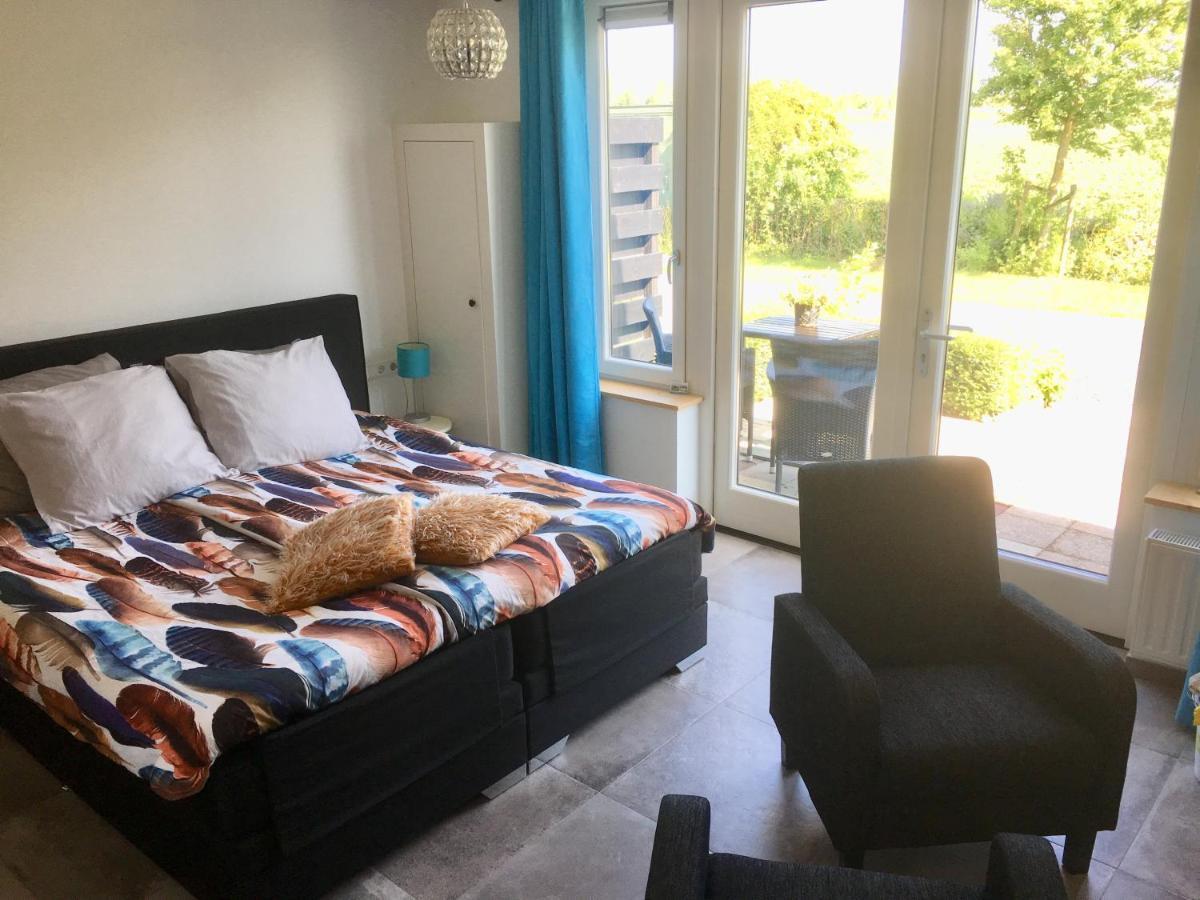 Apartamento Hofwestdijk Vrouwenpolder Exterior foto